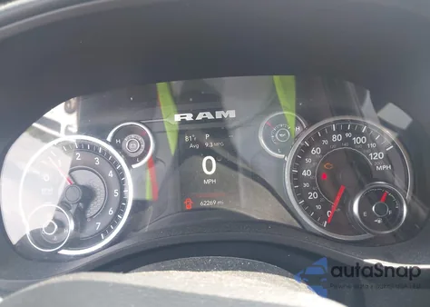 2019 Ram 1500 Big Horn/Lone Star из США, поврежденный, VIN 1C6RRFFG9KN647059